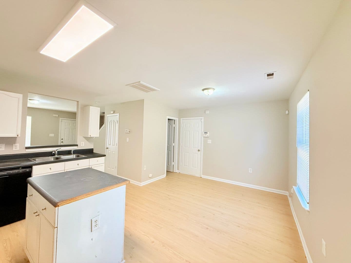Charlotte House: 2219 Gooseberry Rd