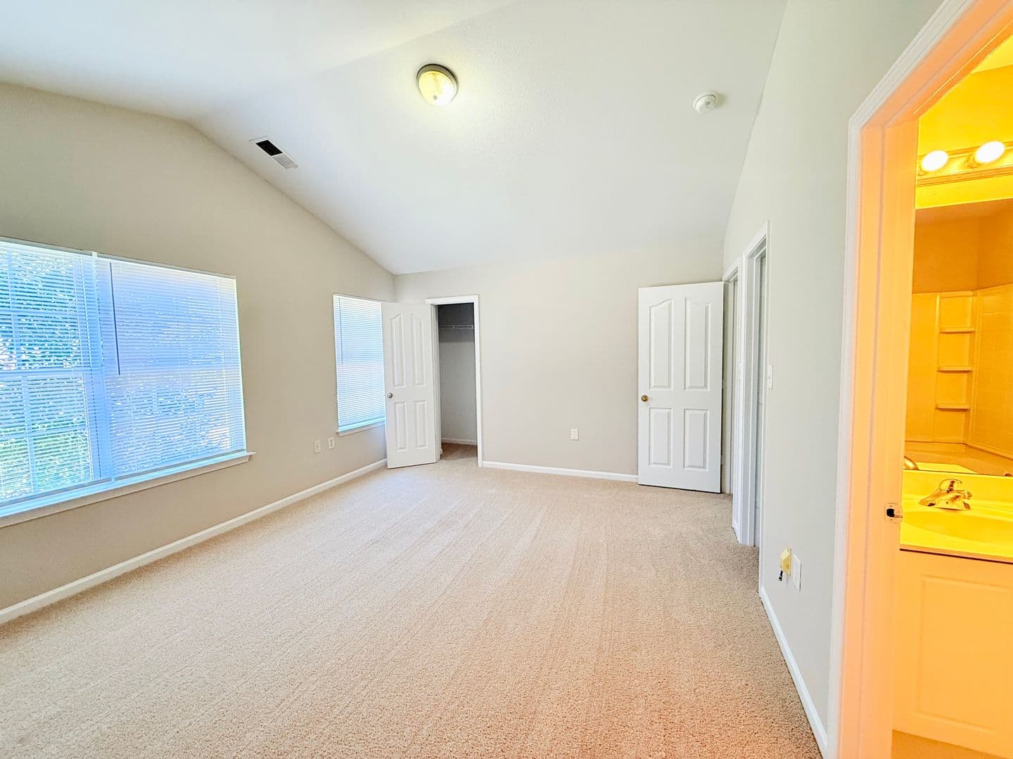 Charlotte House: 2219 Gooseberry Rd