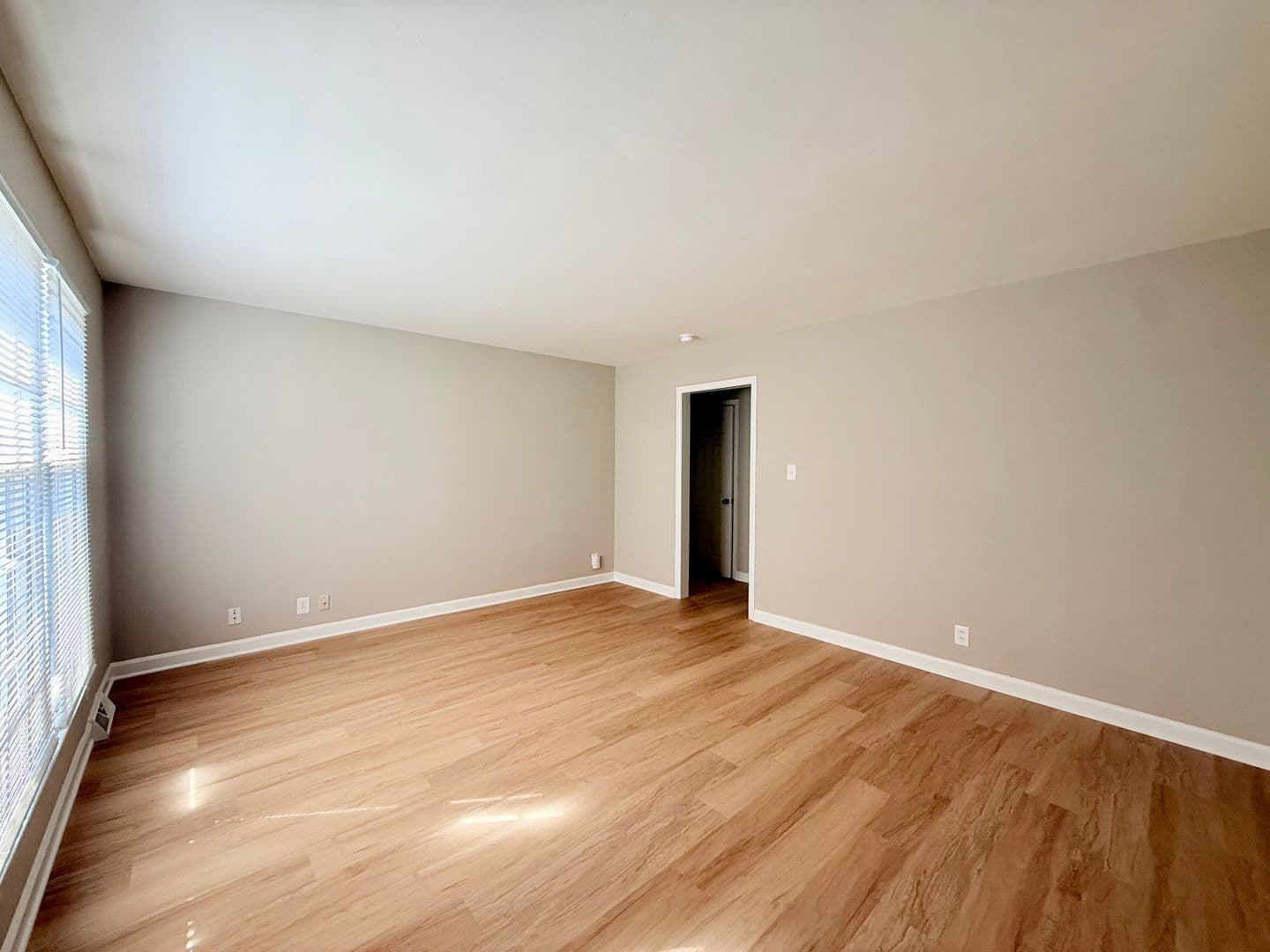 Charlotte Townhome: 3823 Rosehaven Dr.