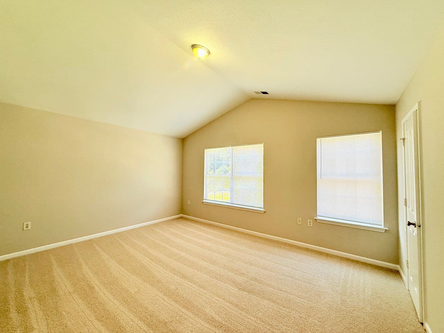 Charlotte House: 2219 Gooseberry Rd
