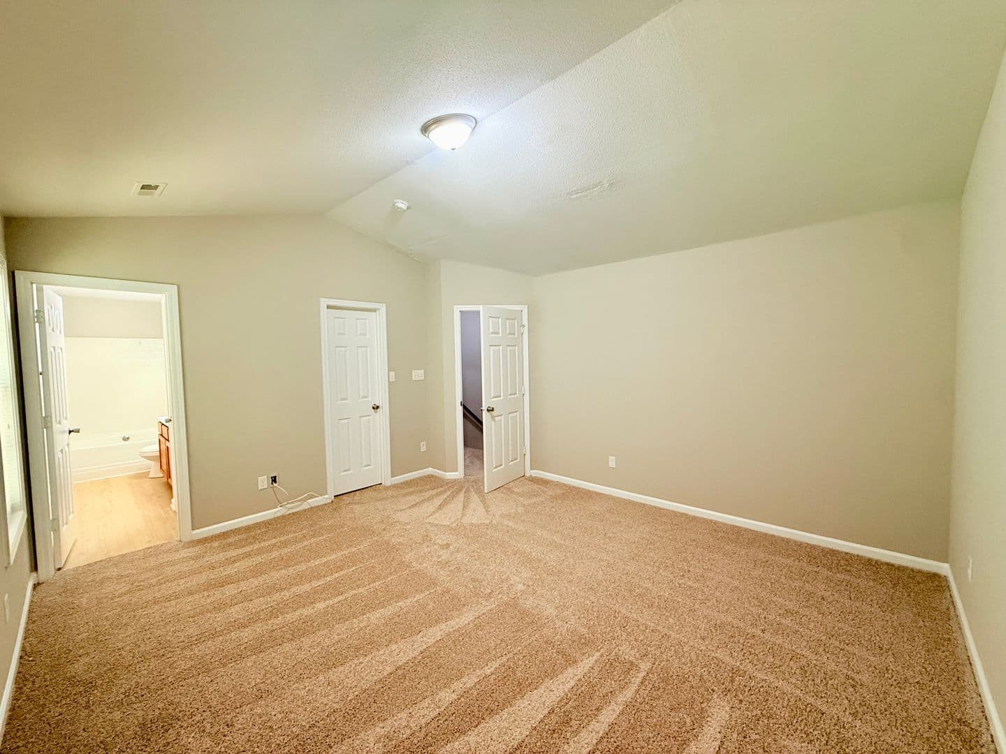 Charlotte House: 1543 Hollow Maple Dr