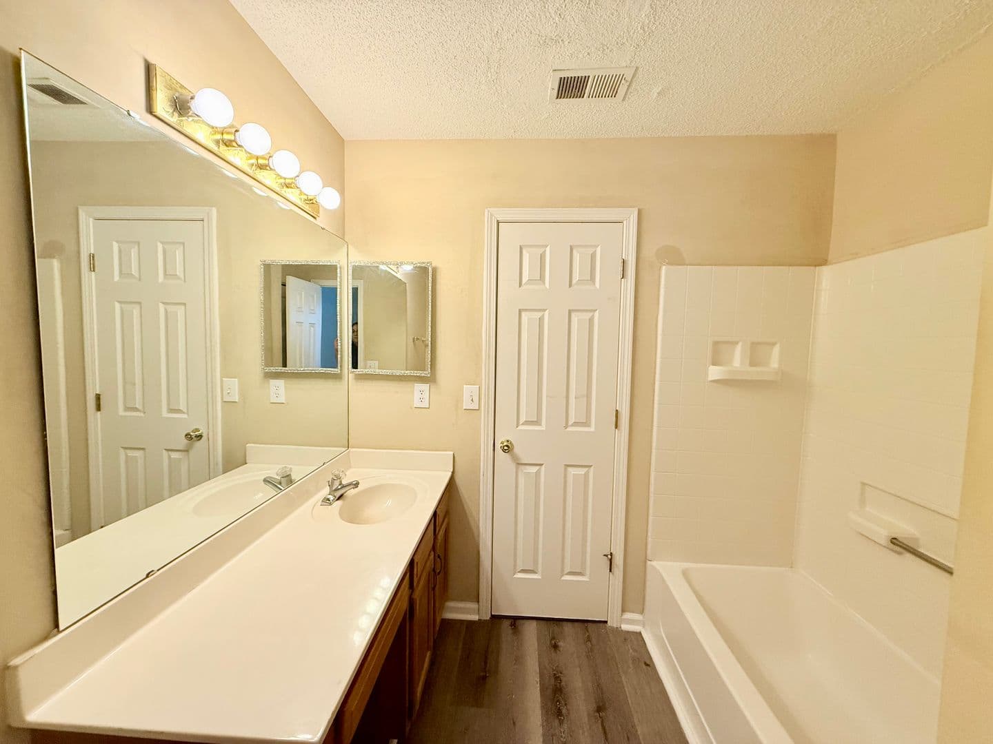 Charlotte Townhome: 9122 Exbury Ct