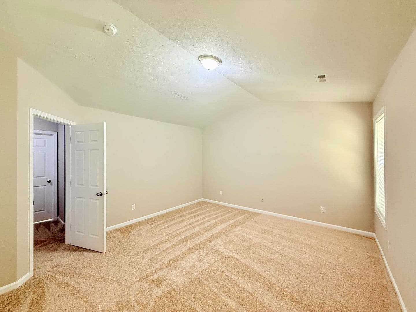 Charlotte House: 1543 Hollow Maple Dr