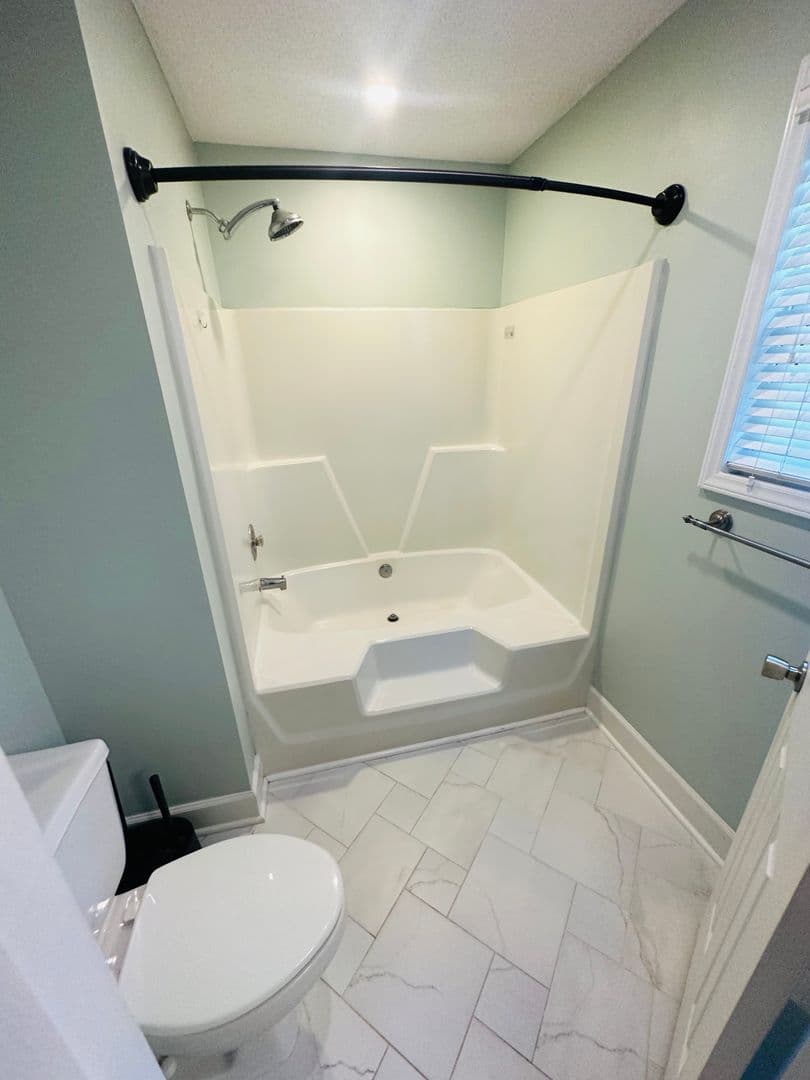 Charlotte House: 4919 Sarah Hall Ln