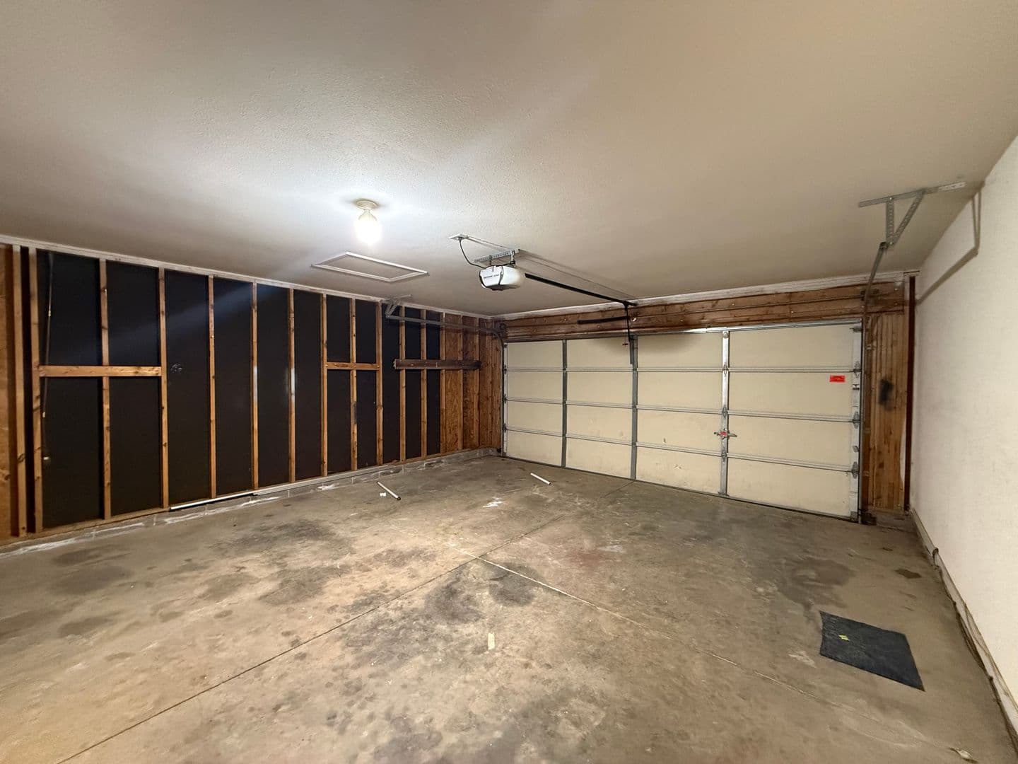 Charlotte House: 1543 Hollow Maple Dr