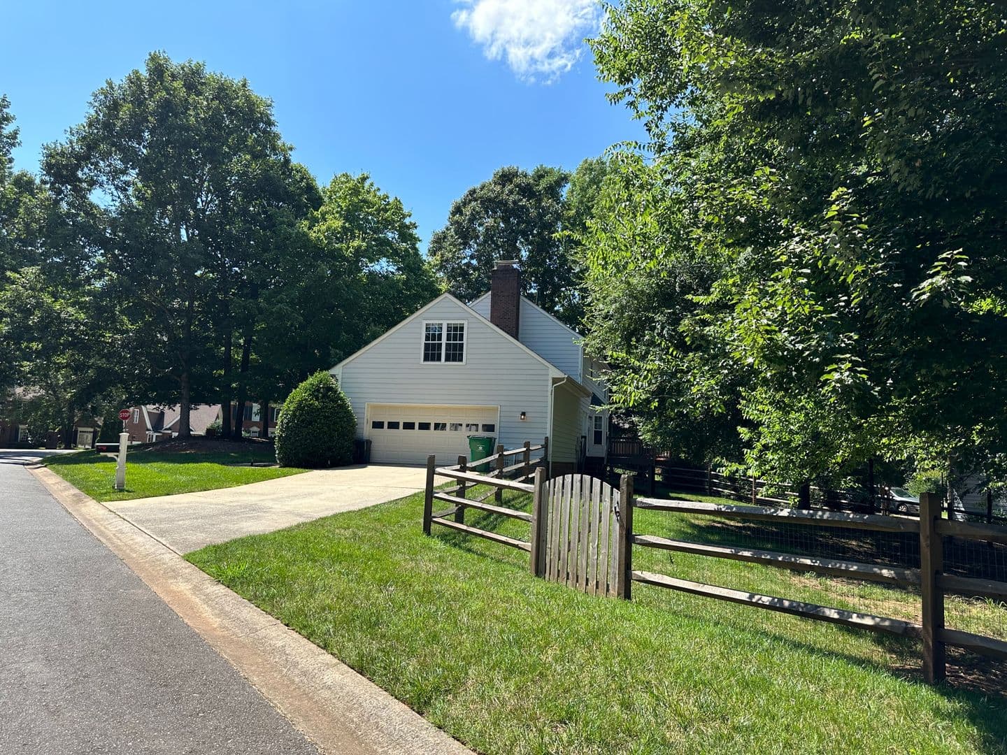 Charlotte House: 4919 Sarah Hall Ln