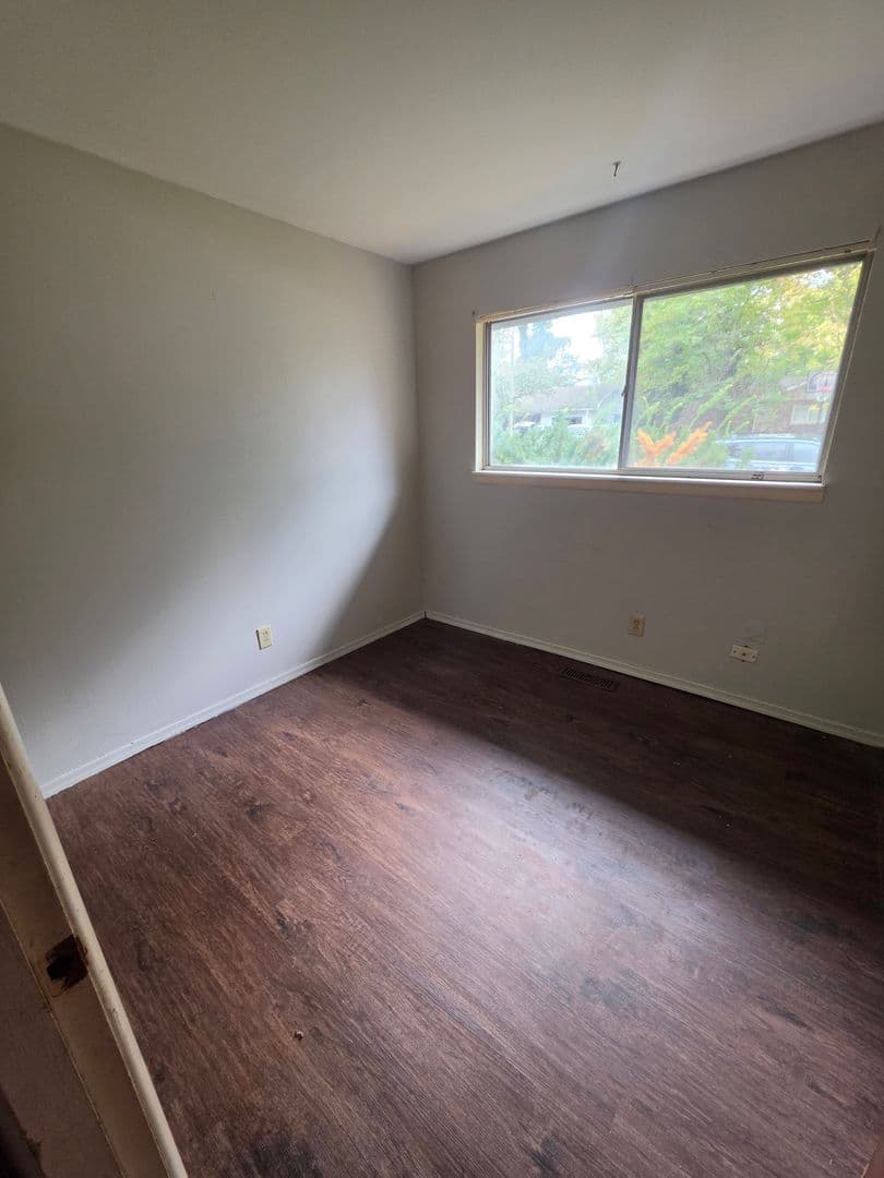 Caseyville House: 8717 Parkdale Dr