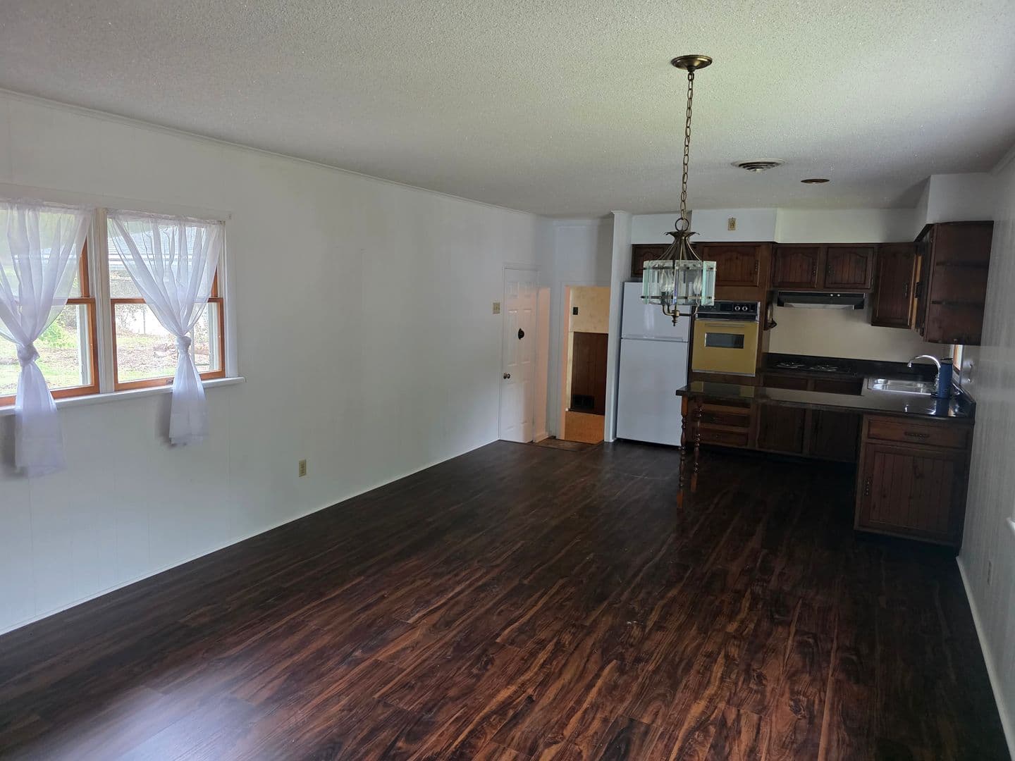 Wood River House: 341 Avalon St