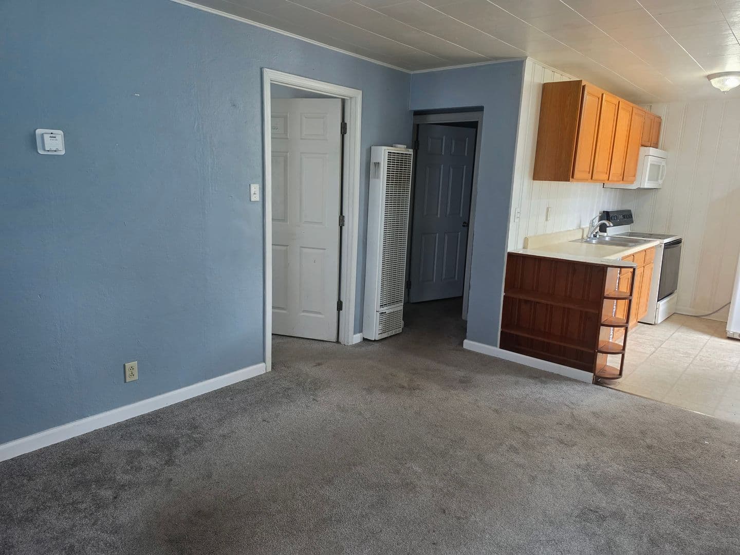Wood River House: 129 Eaton Ave
