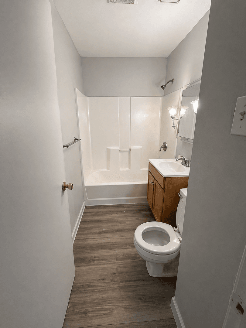 Cahokia House: 1 Dora Dr