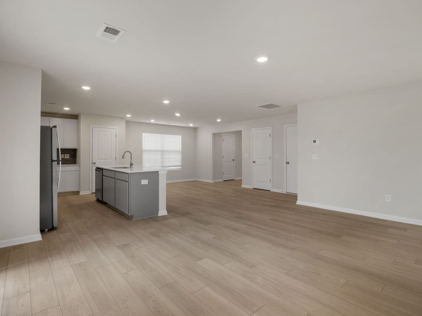 Spartanburg House: 592 Wooden Duck St