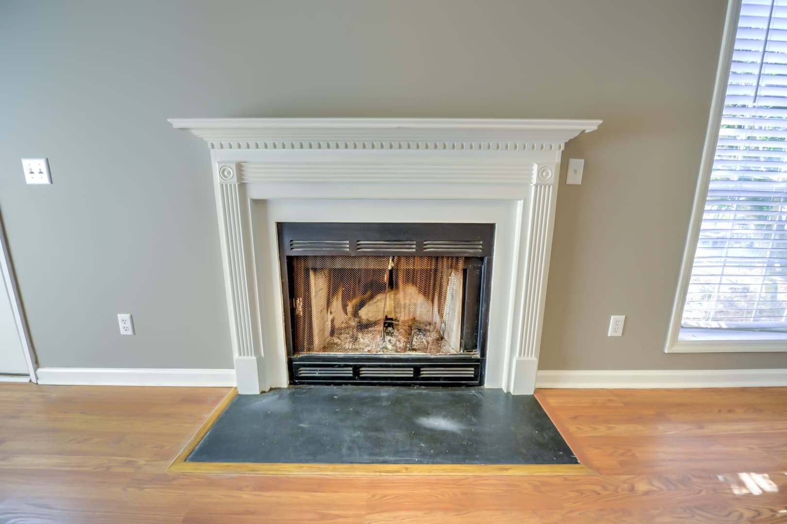 Mt Pleasant House: 1987 Armory Dr