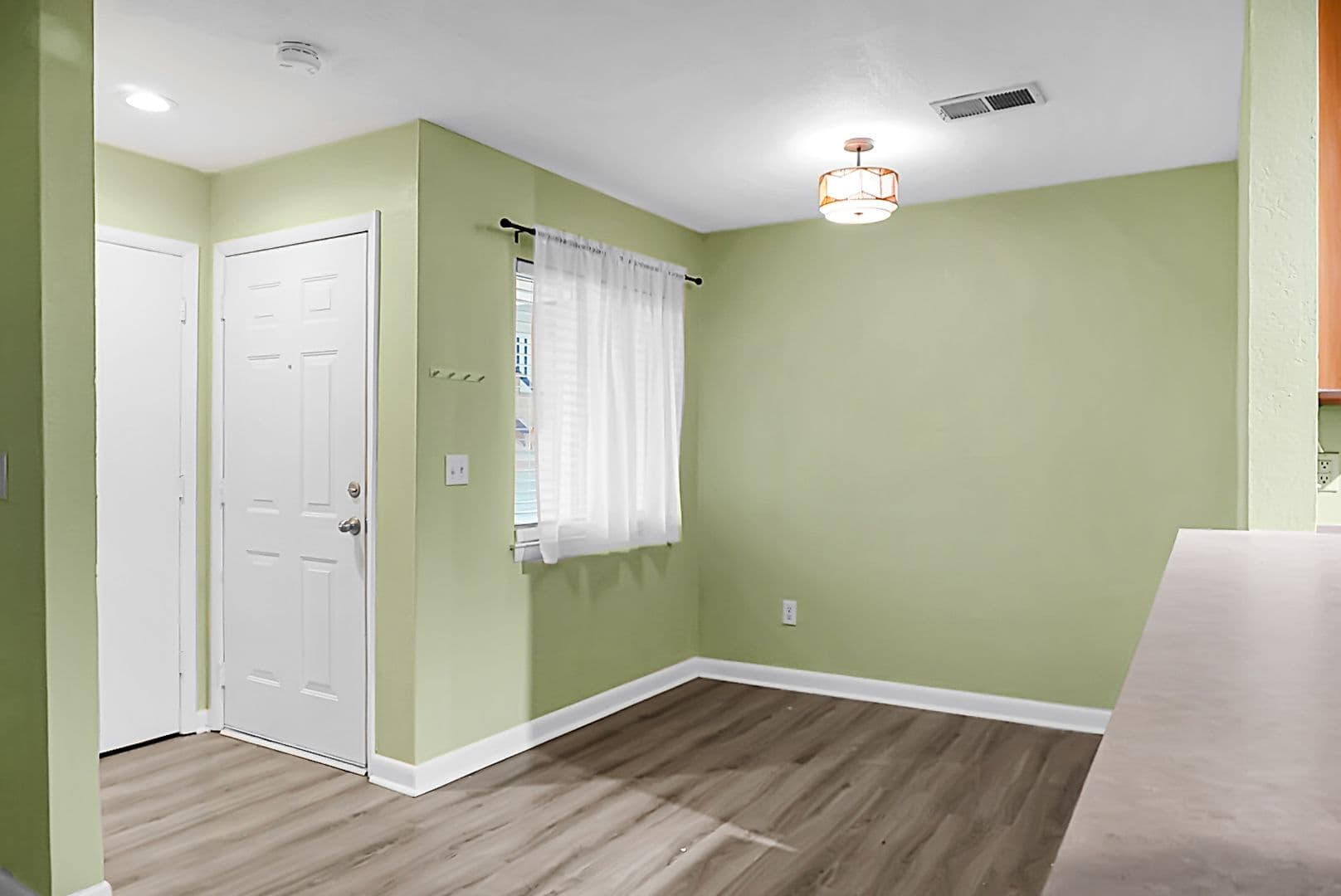 Mt Pleasant House: 278 Alexandra Dr, Unit 2