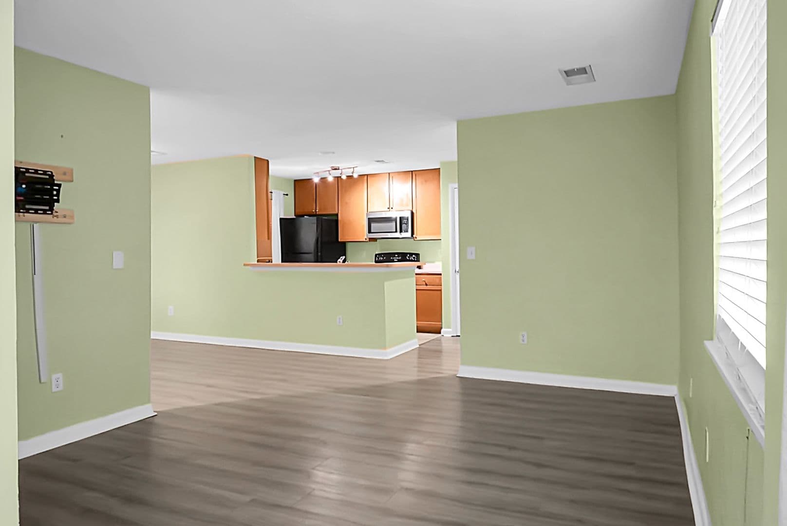 Mt Pleasant House: 278 Alexandra Dr, Unit 2