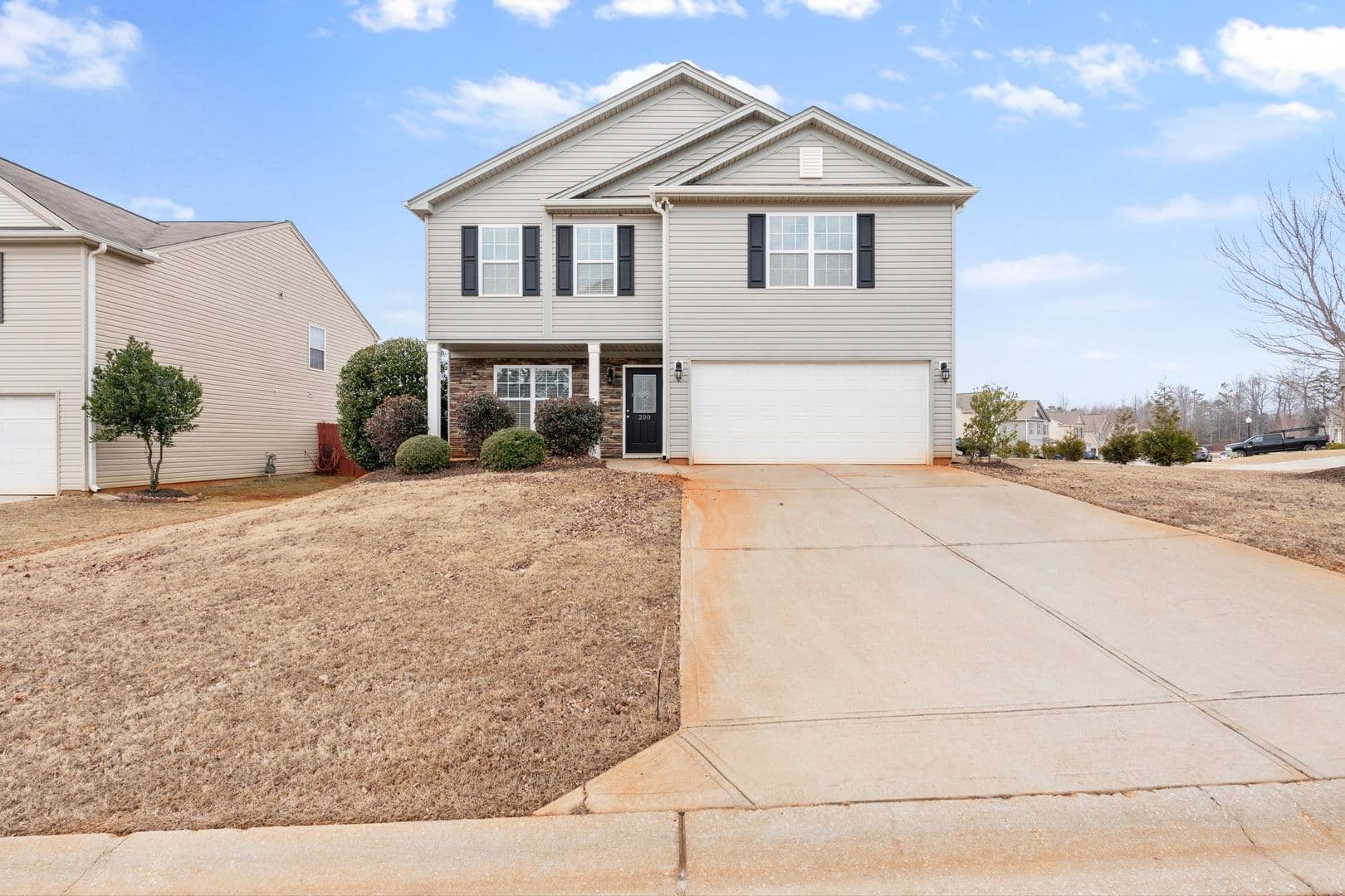 Piedmont House: 200 Willow Grove Way