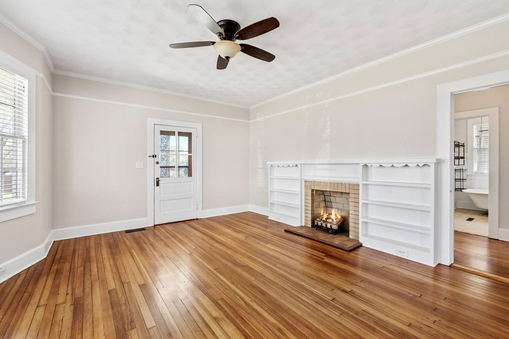 Lyman House: 6 Spur Street