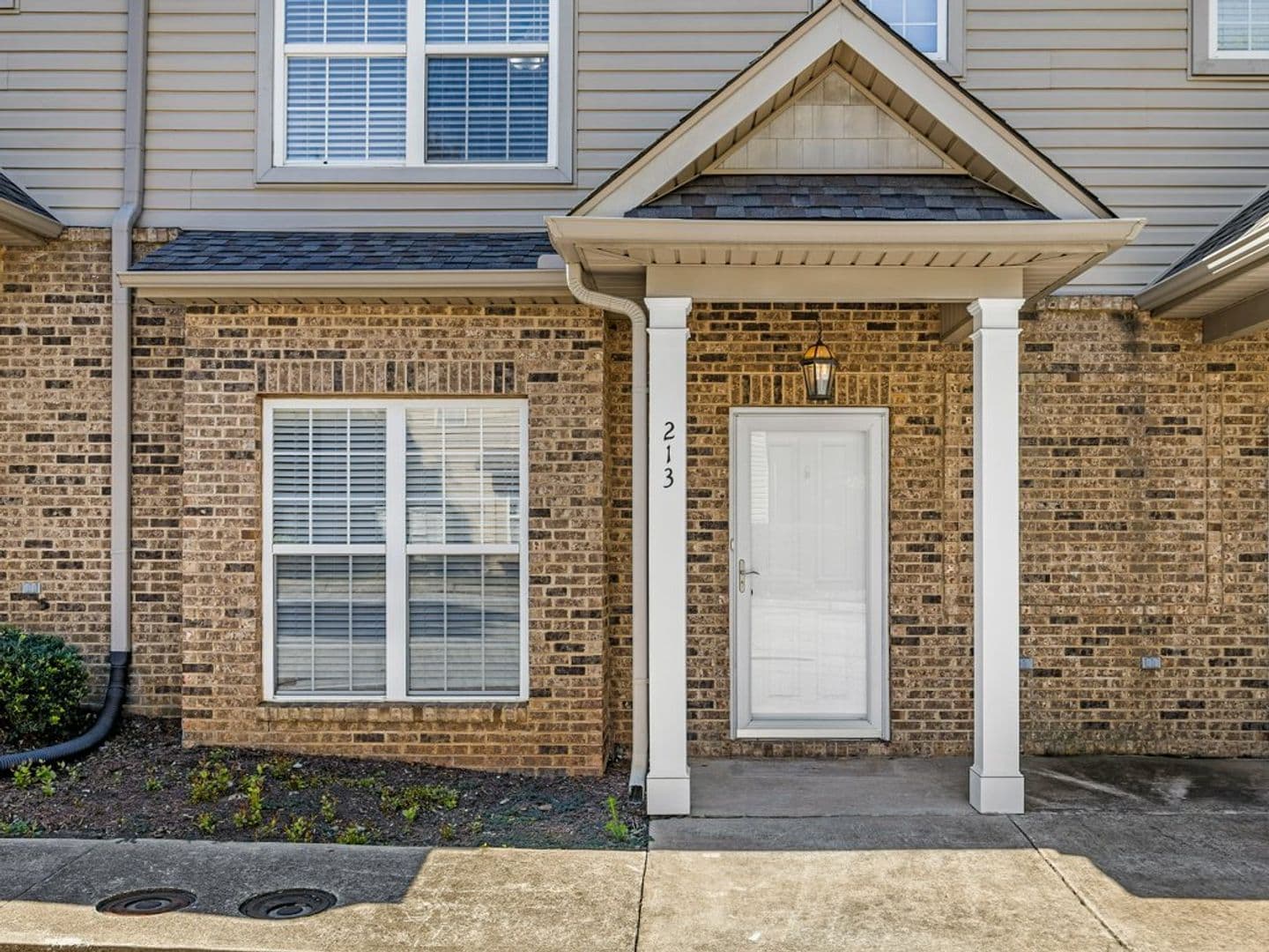 Greenville Townhome: 213 Ashby Dr