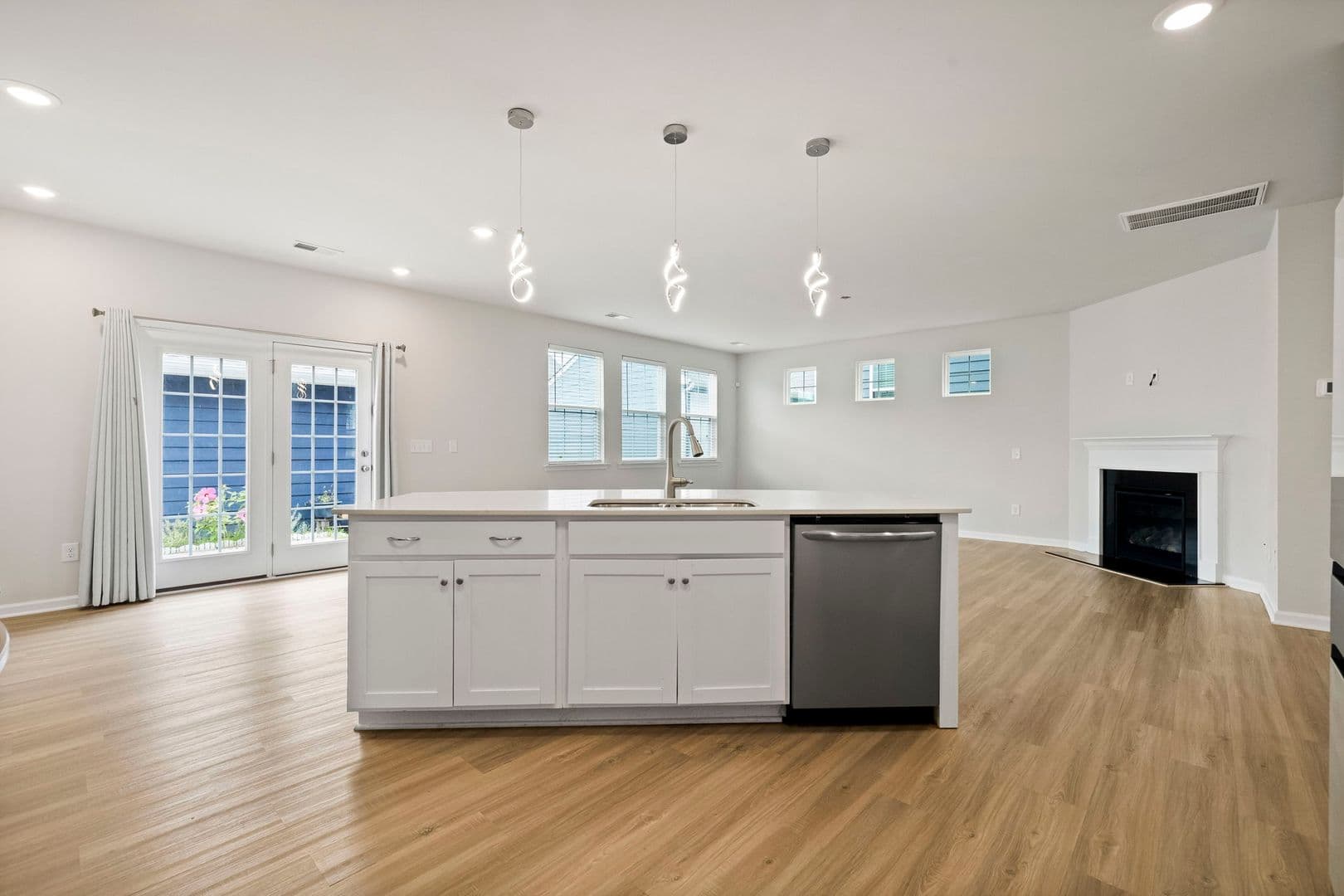 Woodruff House: 114 Magnolia St