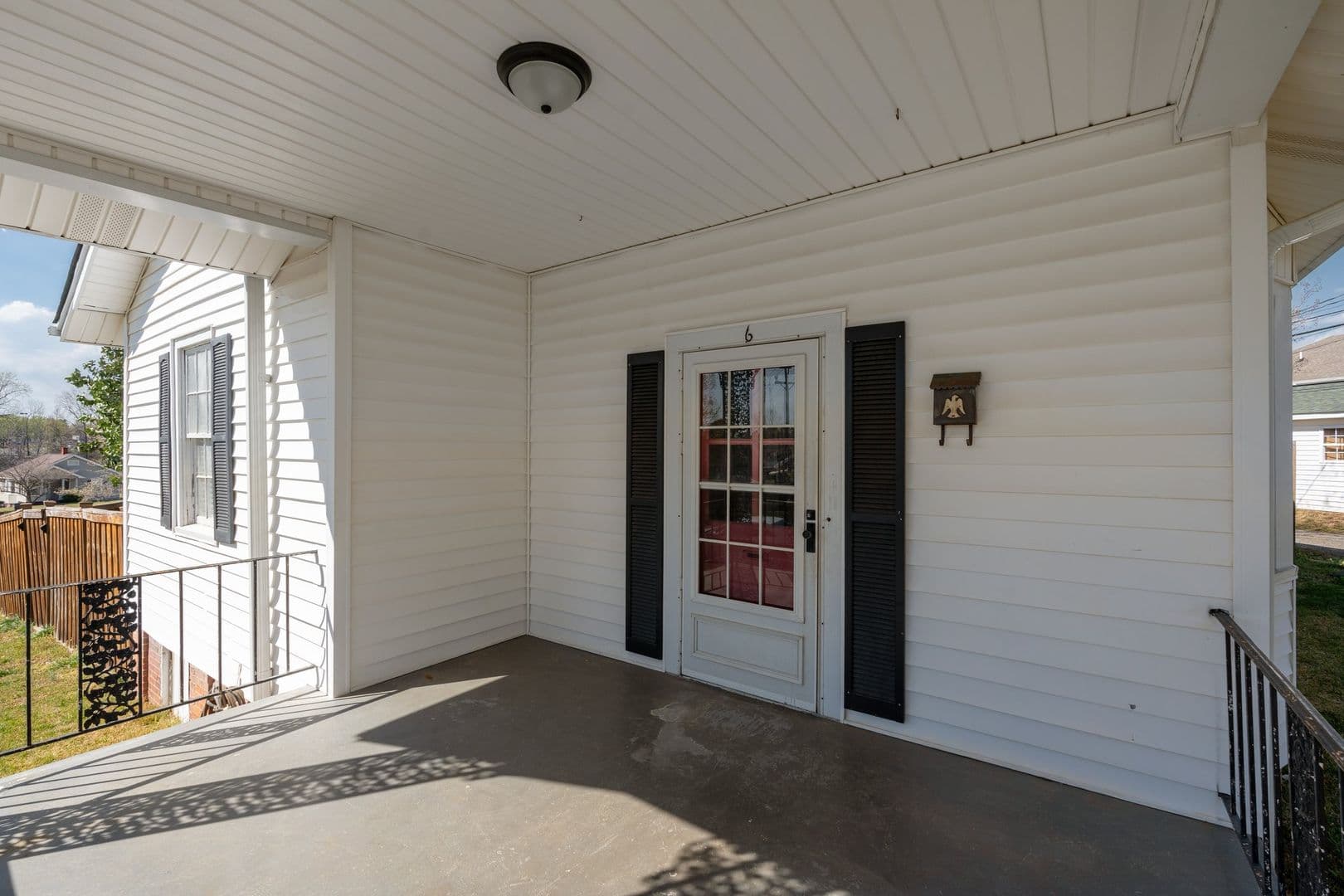 Lyman House: 6 Spur Street