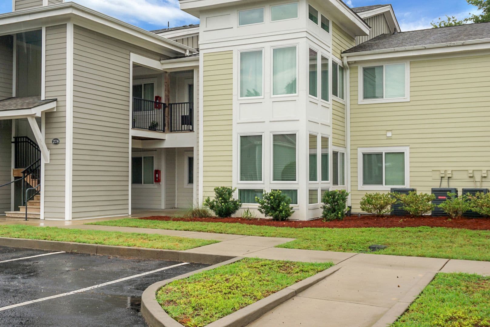 Mt Pleasant House: 278 Alexandra Dr, Unit 2
