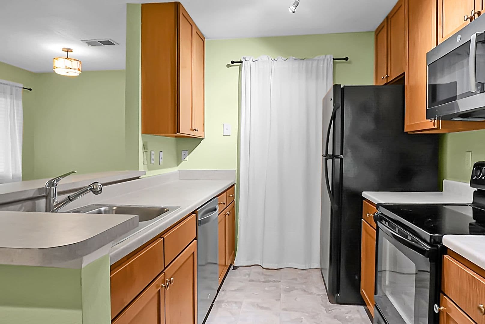 Mt Pleasant House: 278 Alexandra Dr, Unit 2