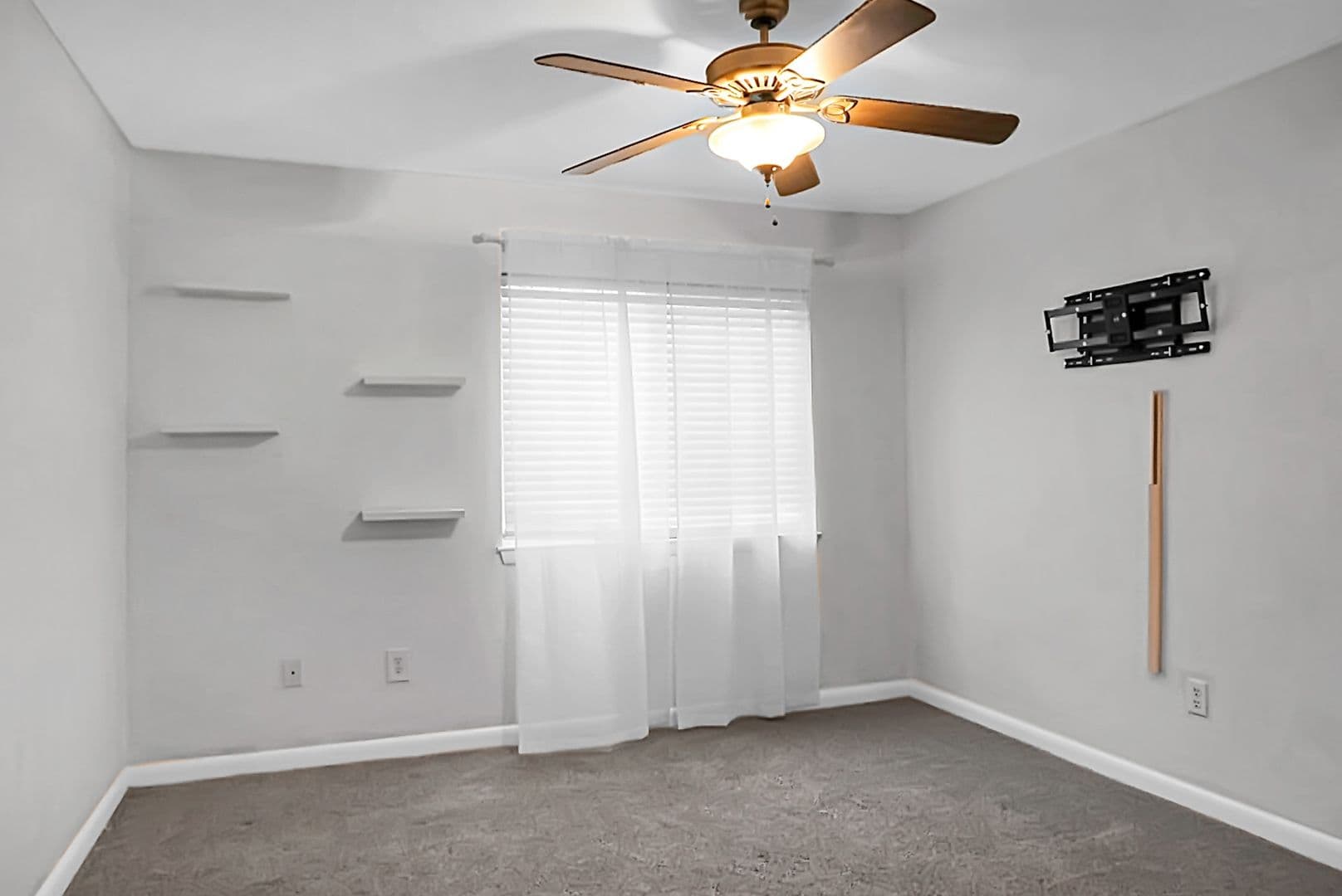 Mt Pleasant House: 278 Alexandra Dr, Unit 2