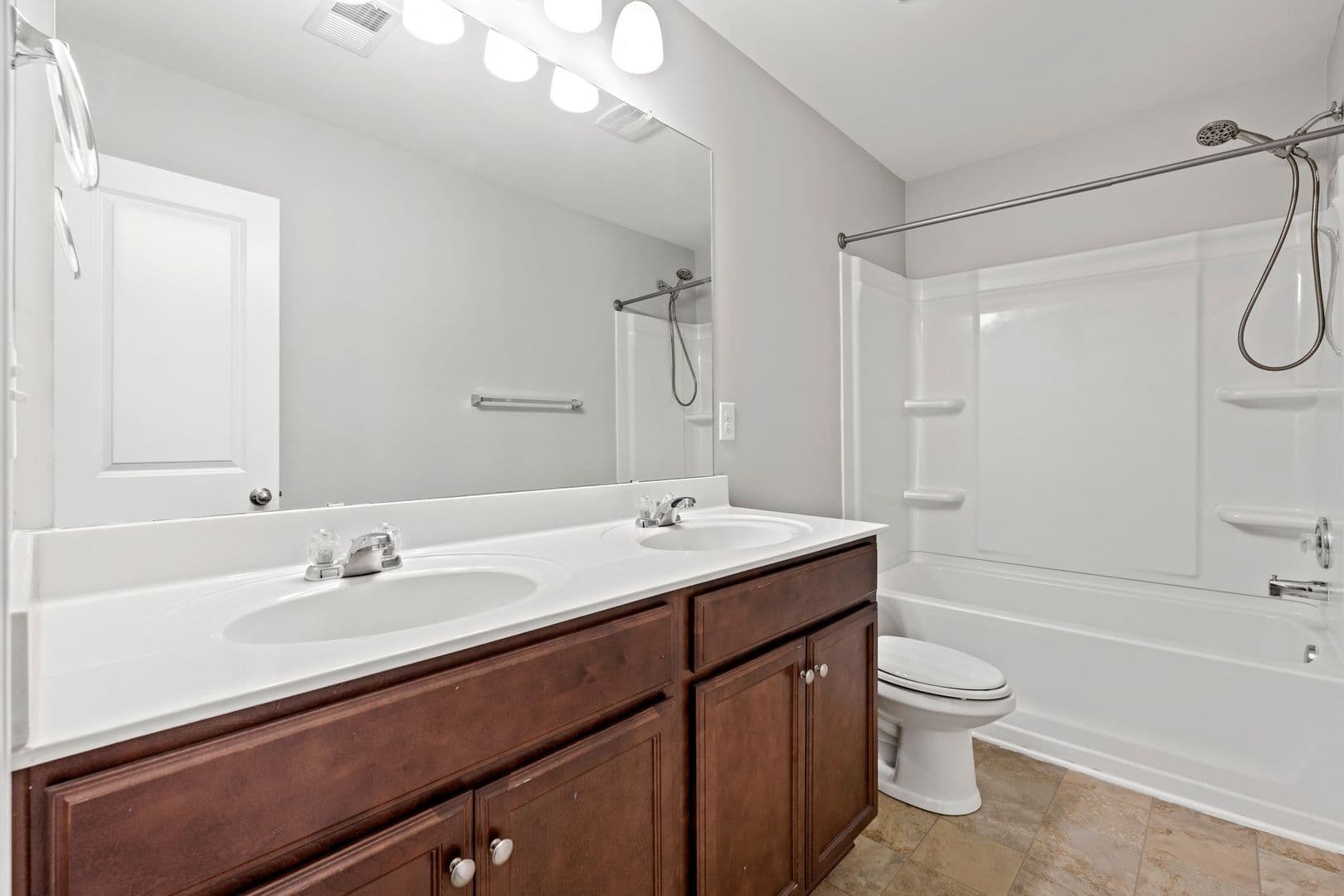 Piedmont House: 200 Willow Grove Way