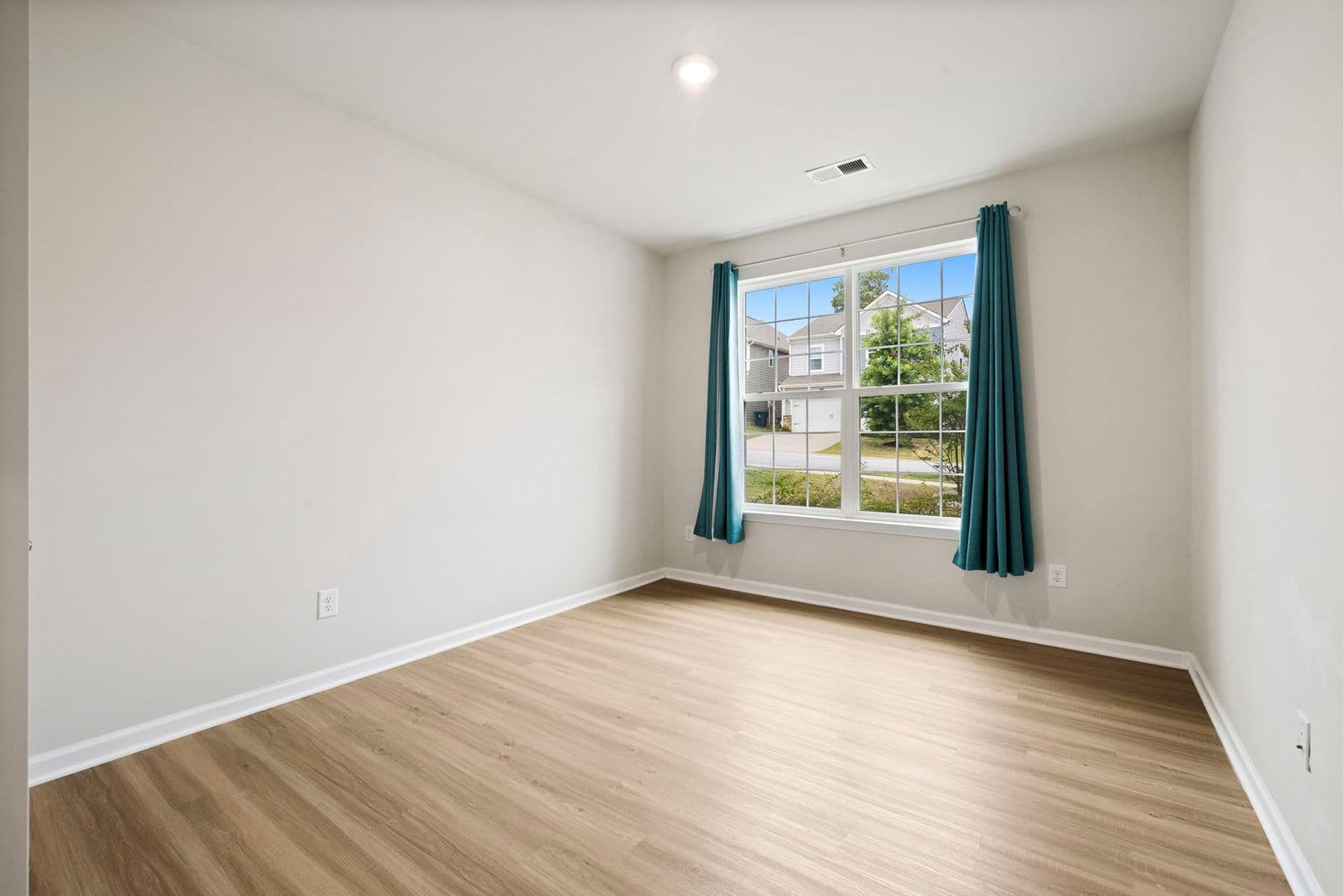 Woodruff House: 114 Magnolia St