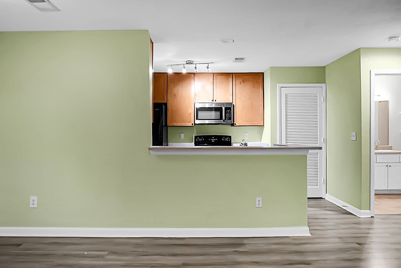 Mt Pleasant House: 278 Alexandra Dr, Unit 2