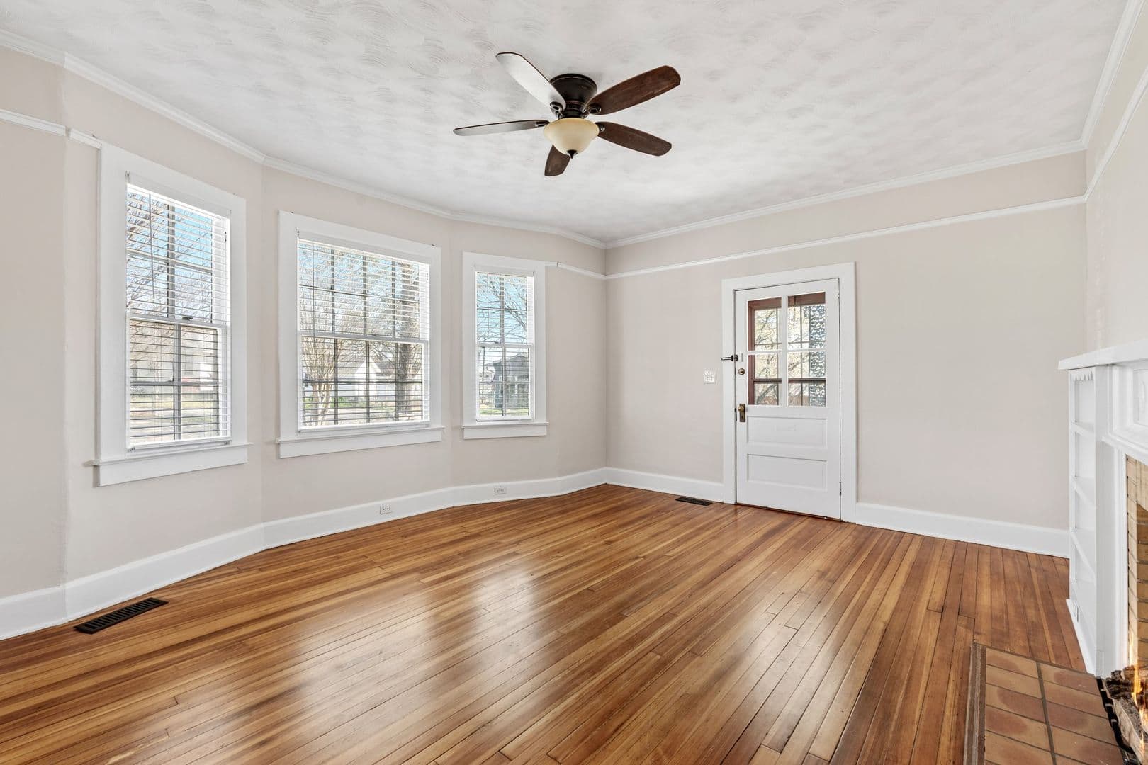 Lyman House: 6 Spur Street