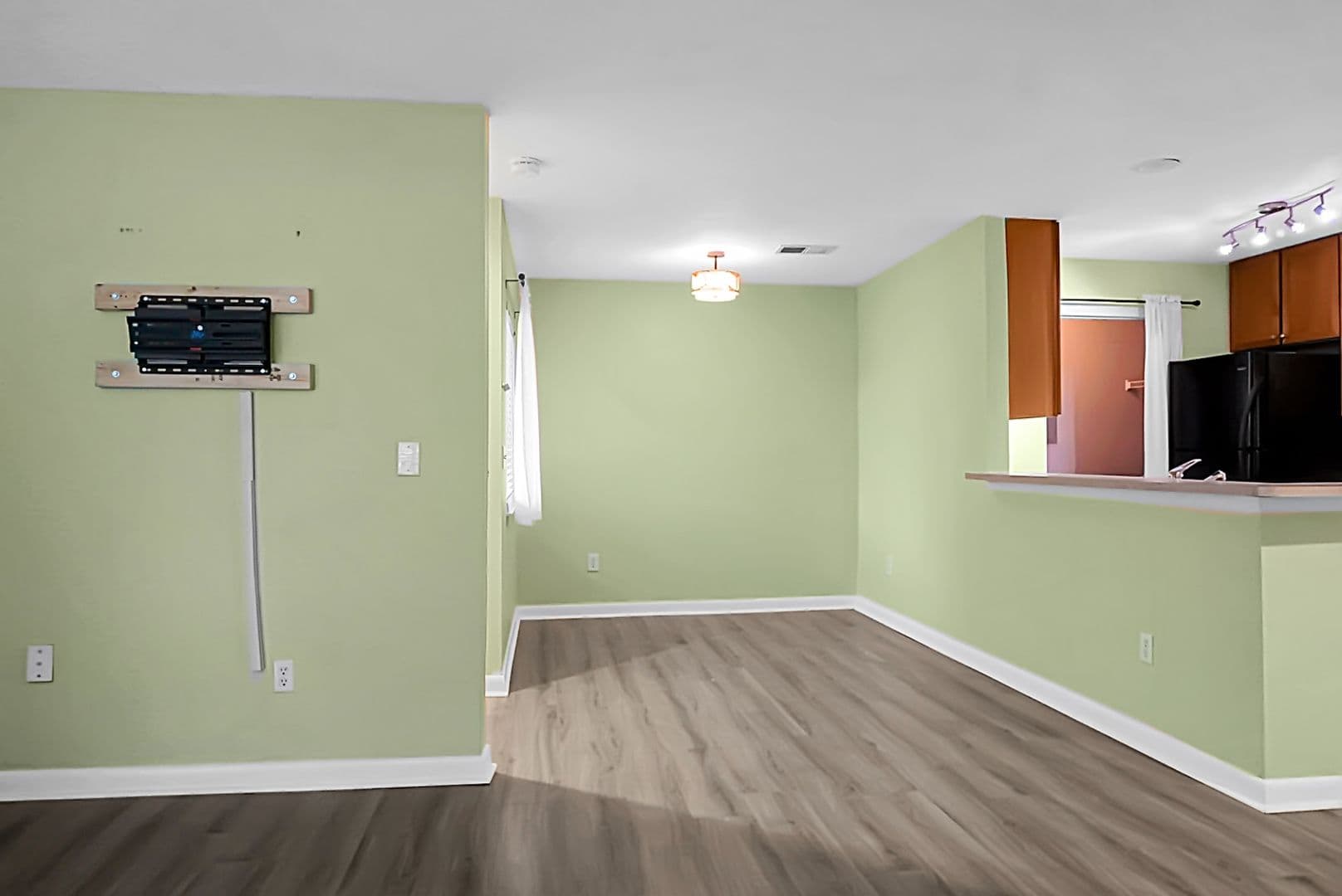 Mt Pleasant House: 278 Alexandra Dr, Unit 2