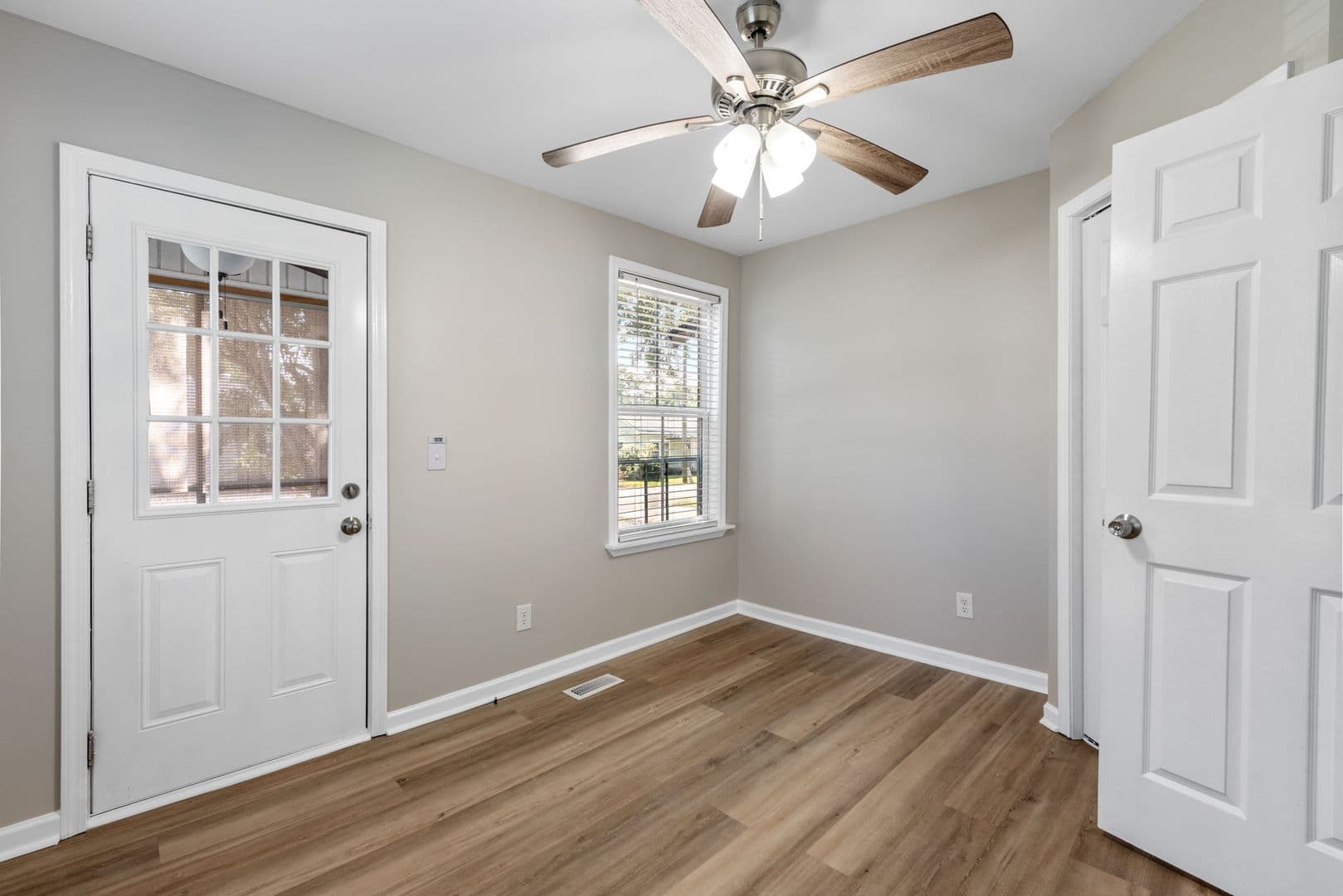 Greenville House: 4B Mims Ave