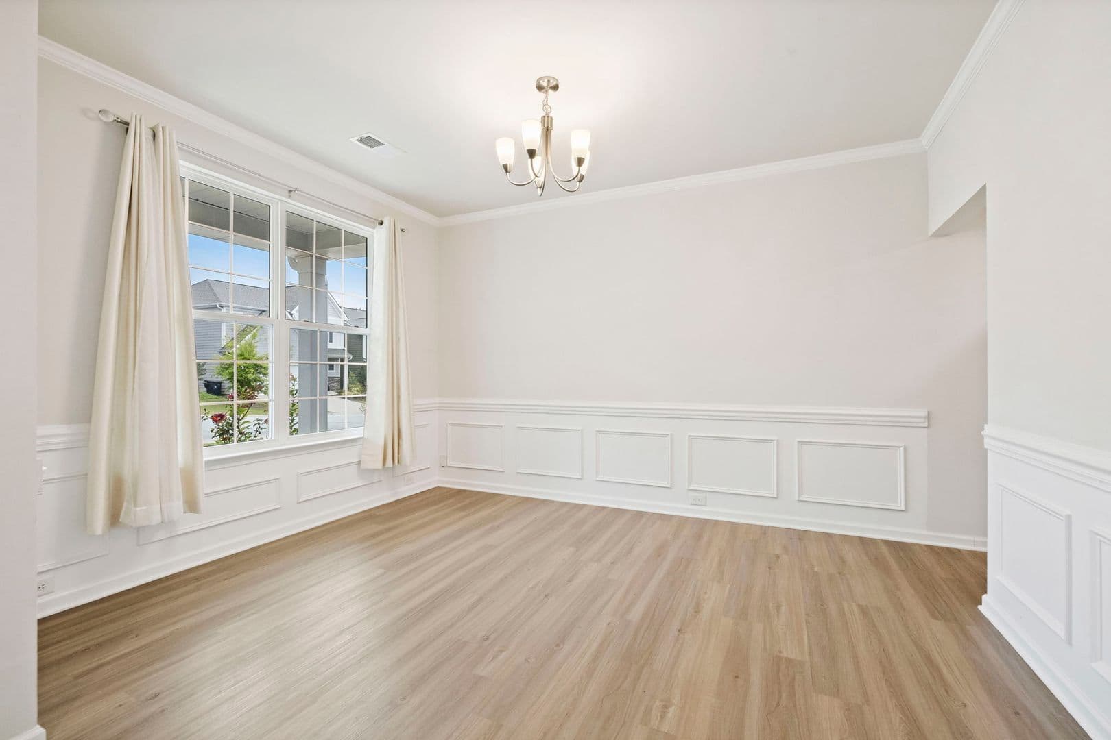 Woodruff House: 114 Magnolia St