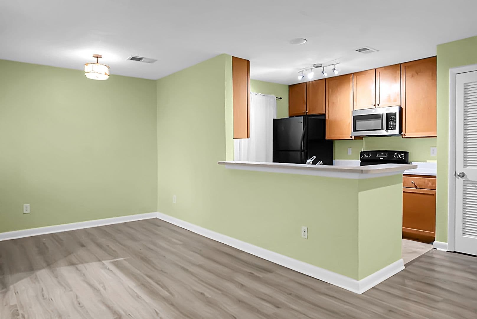 Mt Pleasant House: 278 Alexandra Dr, Unit 2