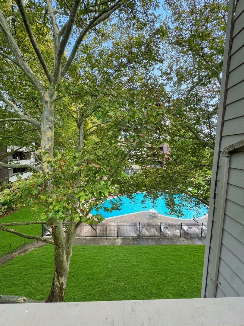 Baltimore Condo: 15 Suntop Ct