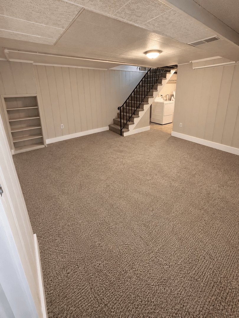 Middle River House: 2162 Firethorn Road