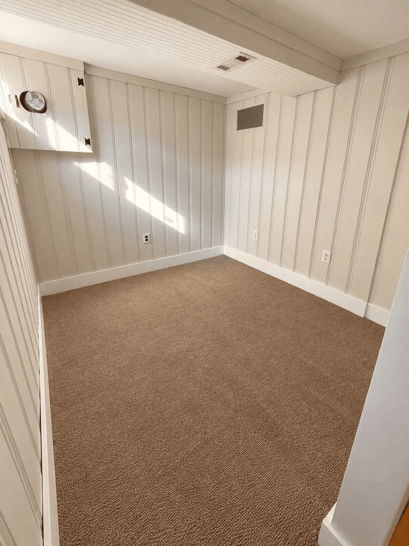 Middle River House: 2162 Firethorn Road