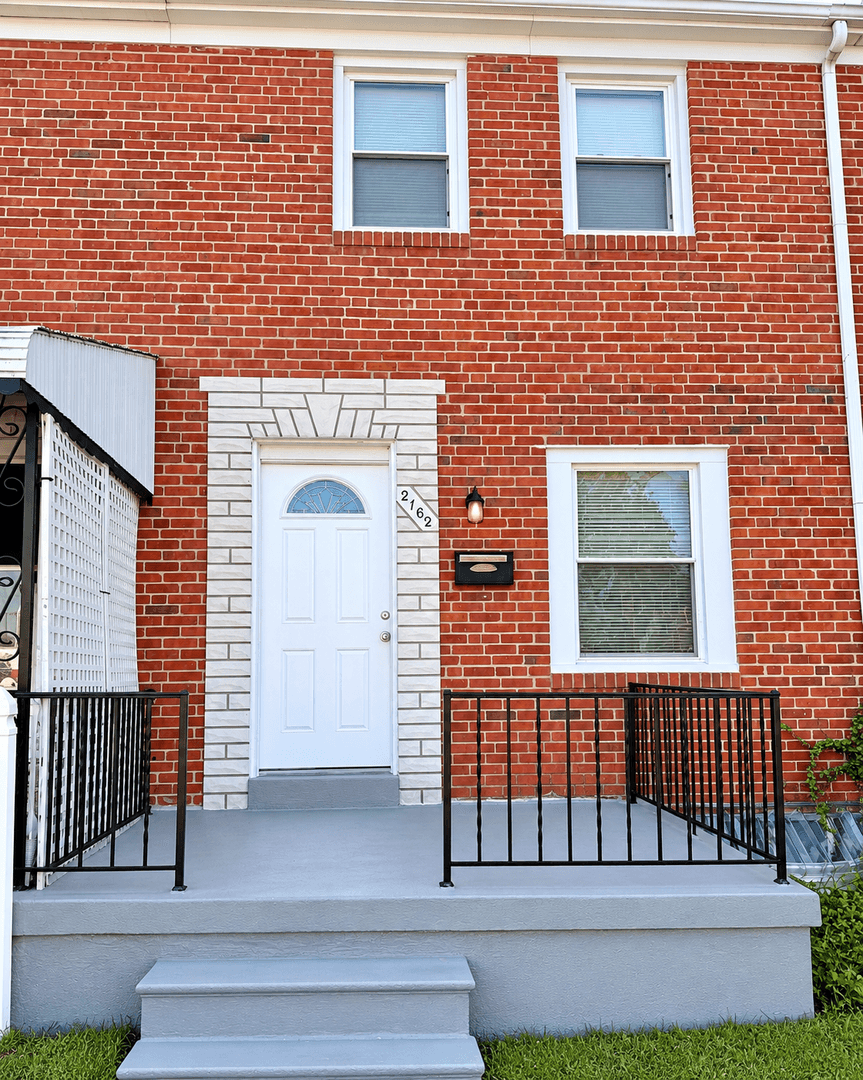 Middle River House: 2162 Firethorn Road