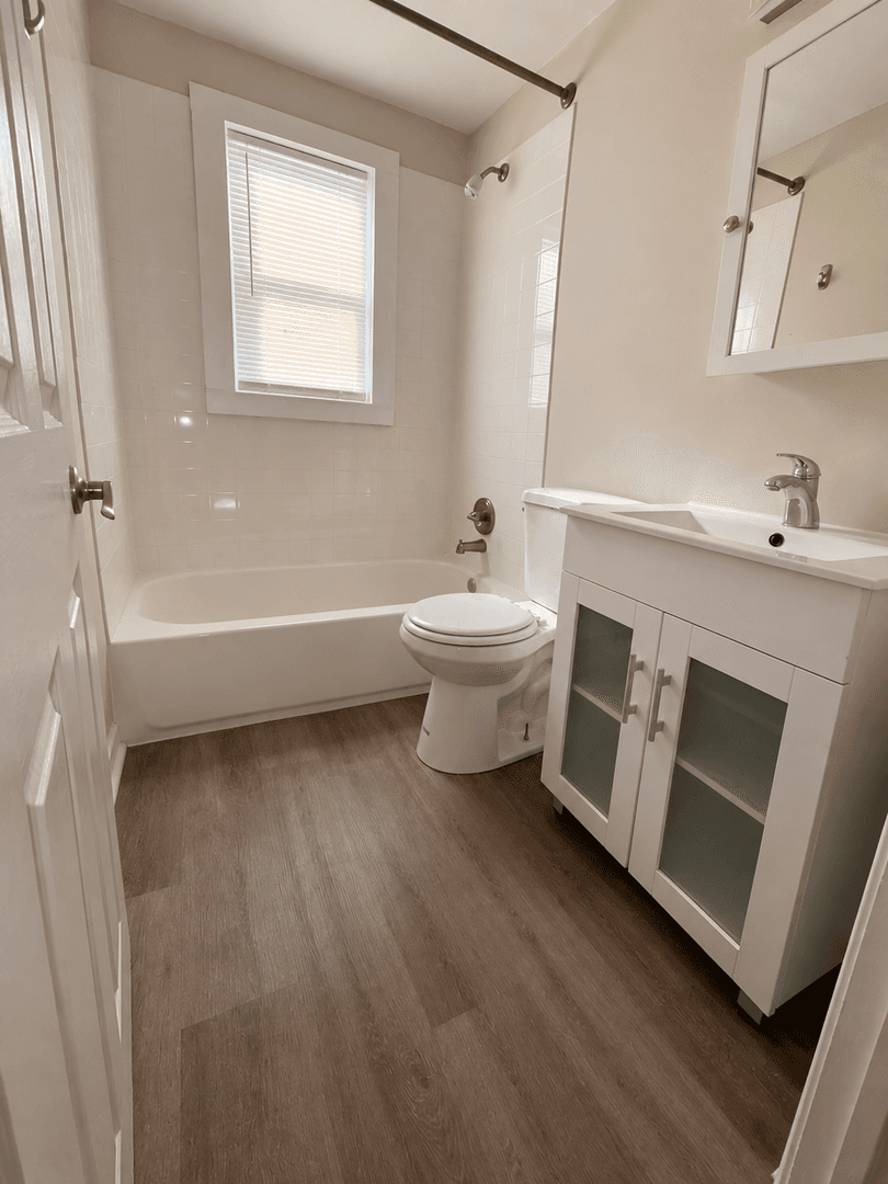 Middle River House: 2162 Firethorn Road