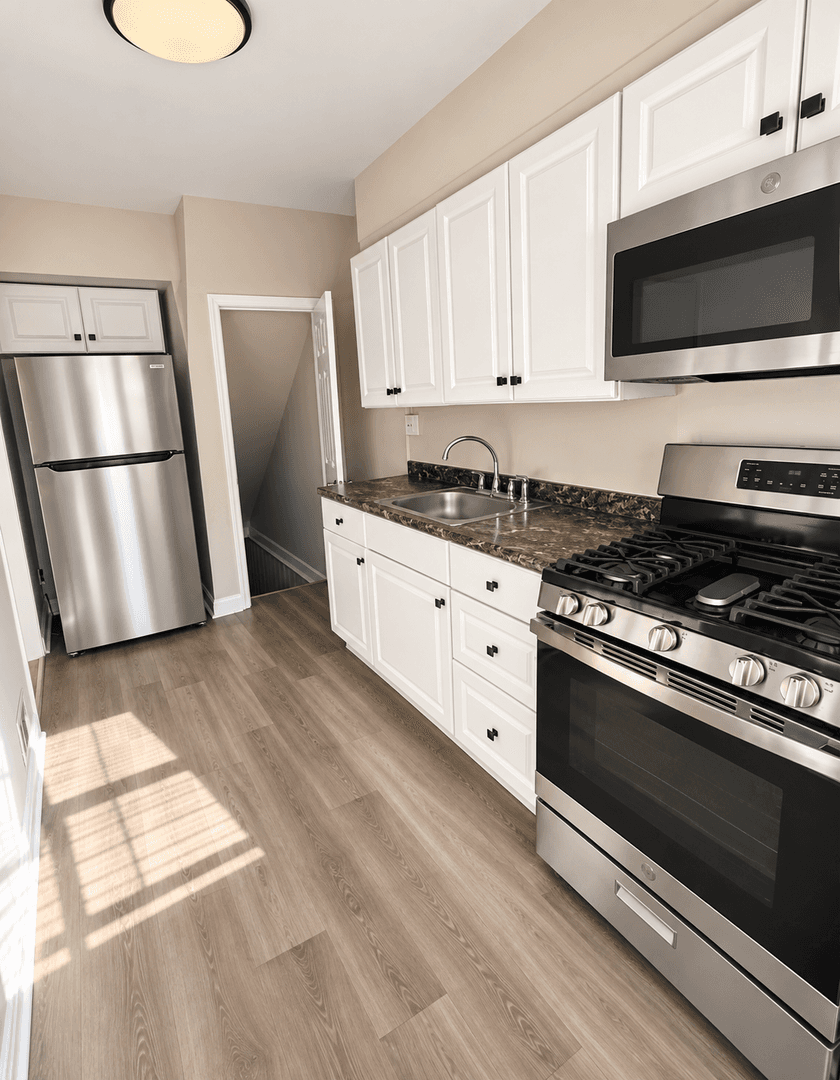 Middle River House: 2162 Firethorn Road
