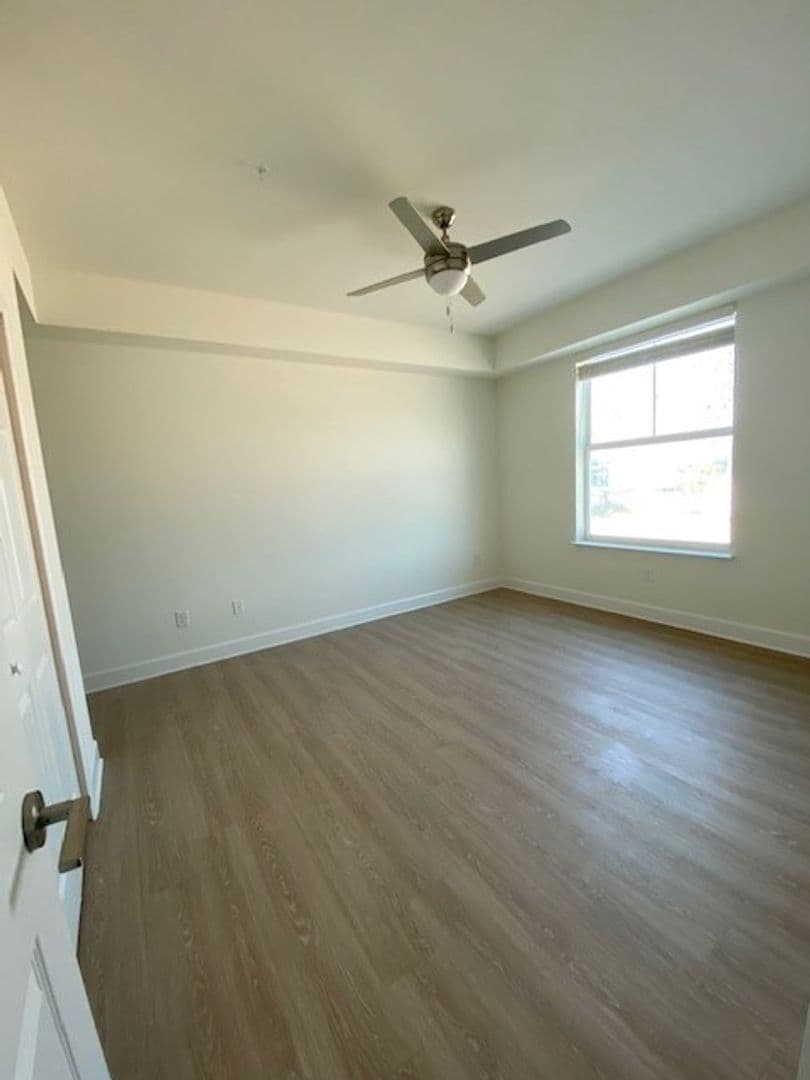 Fort Myers Apartment: 16520-16538 San Carlos Blvd
