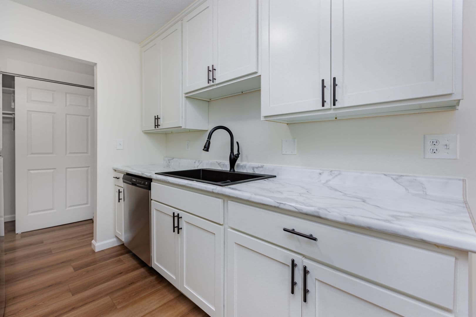 Mounds View Apartment: 2659 County Road H2