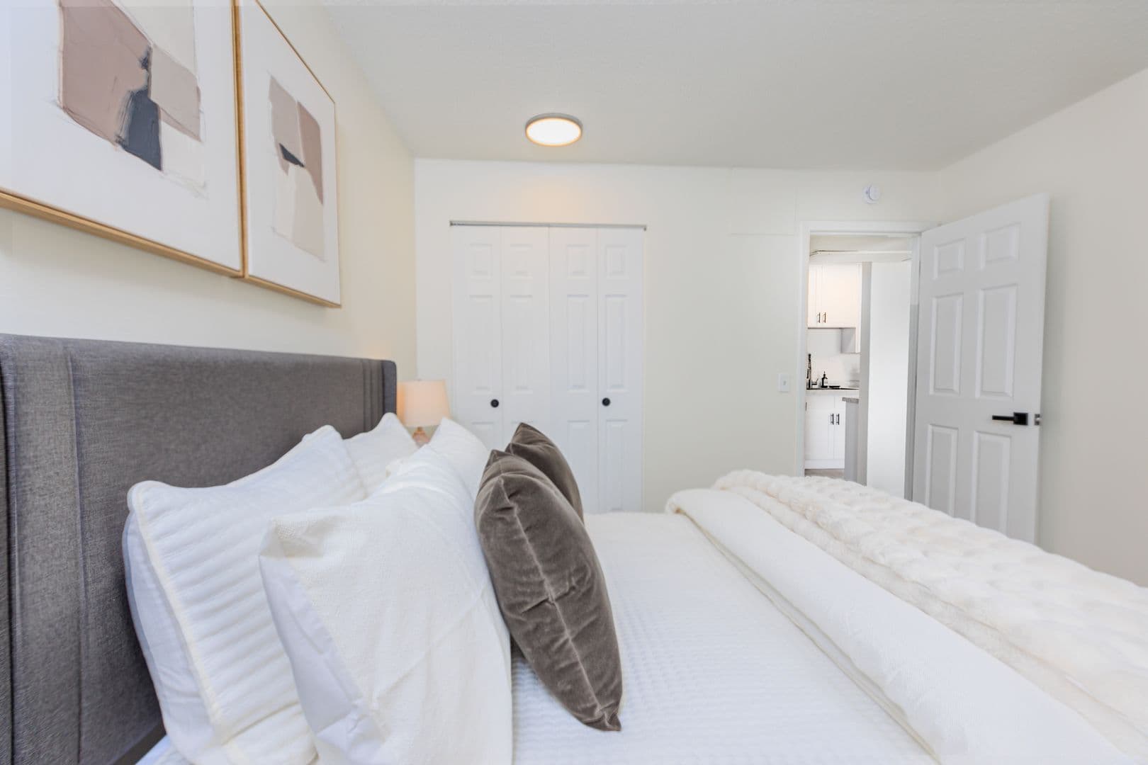 Saint Louis Park Apartment: 2524 Highway 100 S