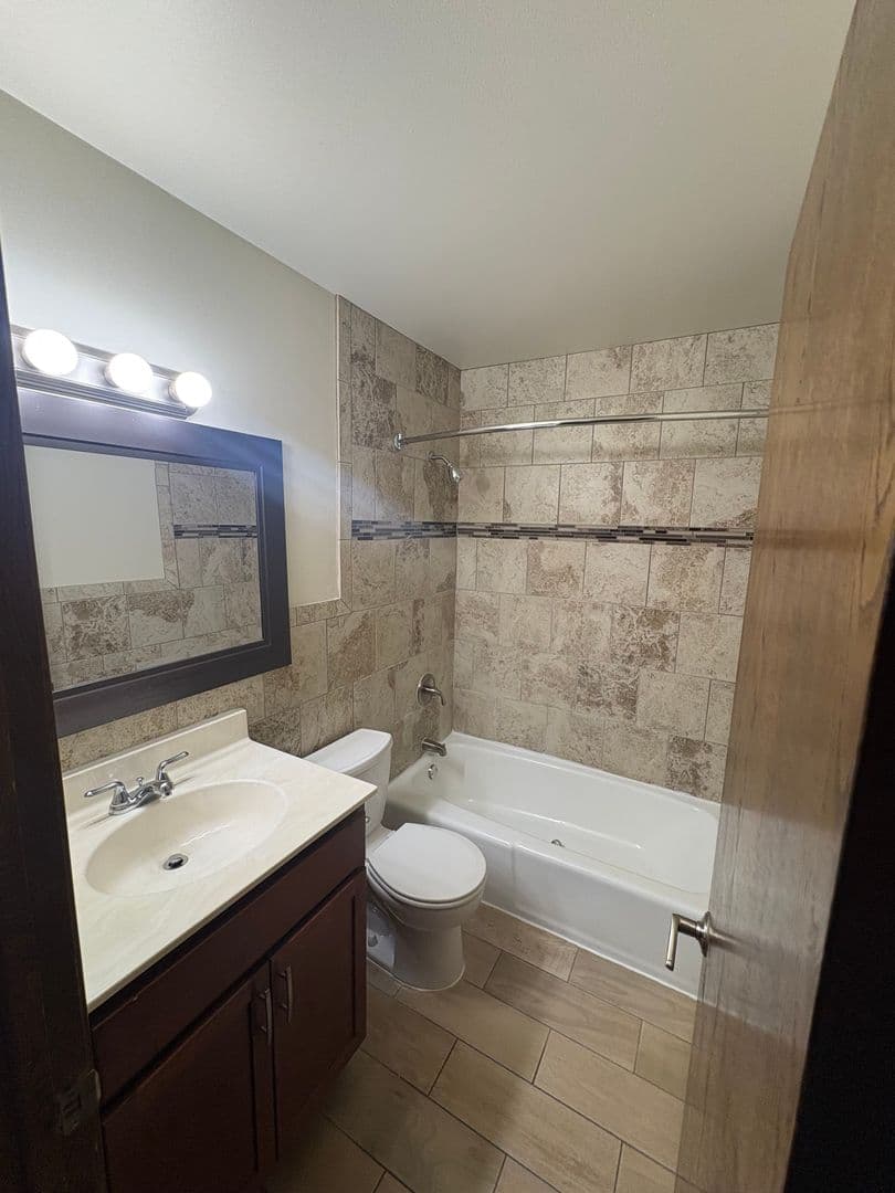 Saint Louis Park Apartment: 2480 MN-100