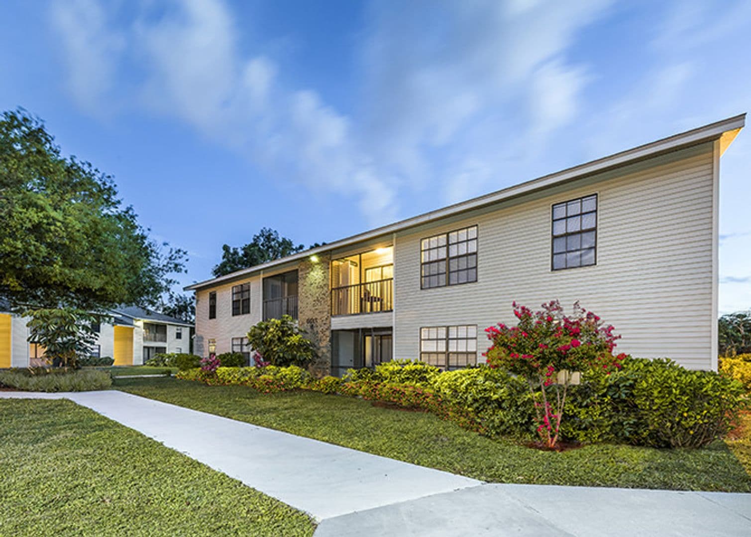 Fort Myers Apartment: 7334-7371 Pinnacle Pines Drive