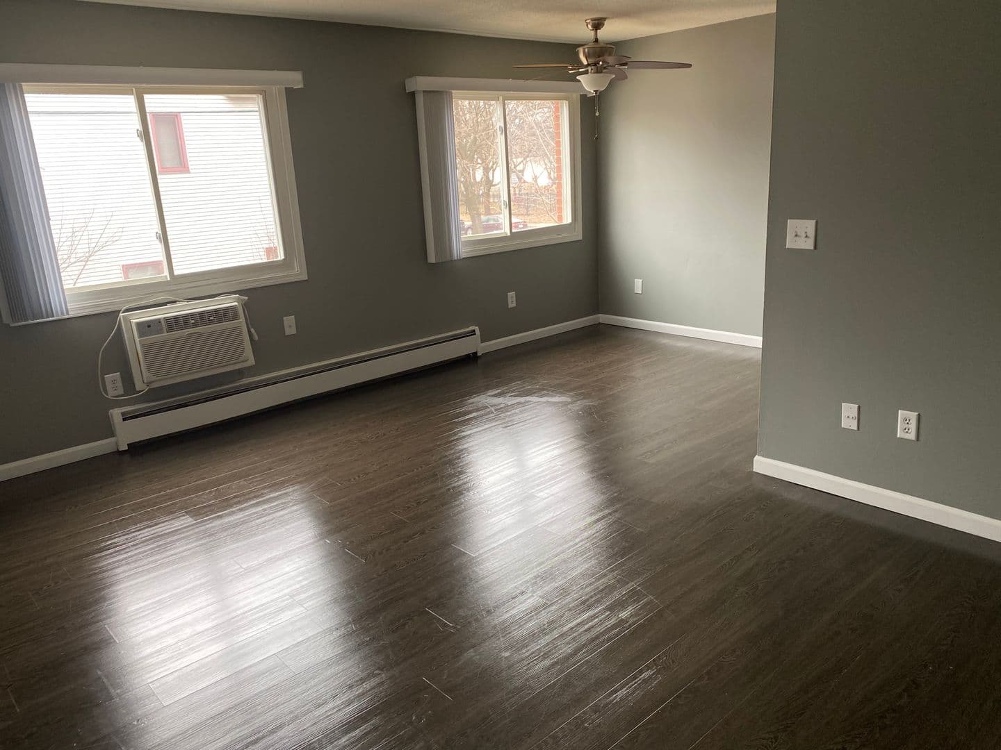 Minneapolis Apartment: 2107 21st Ave South