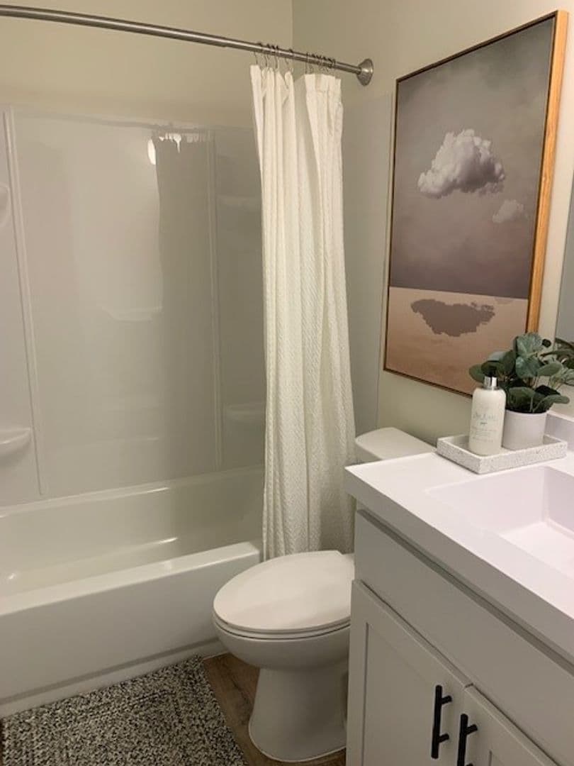 Mounds View Apartment: Leasing Office Address: