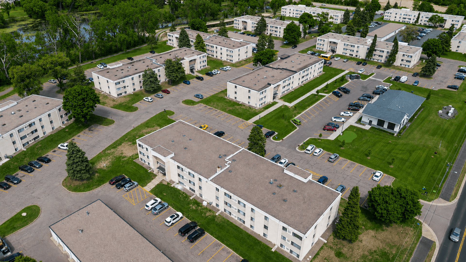 Mounds View Apartment: 2659 County Road H2