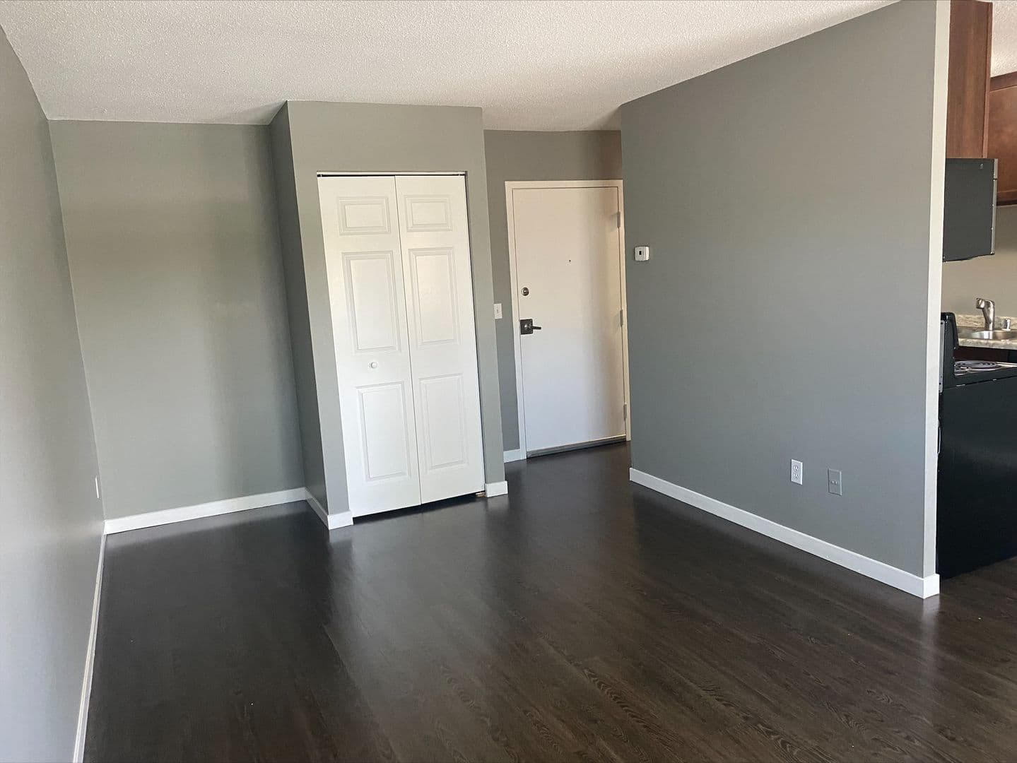Minneapolis Apartment: 2107 21st Ave South