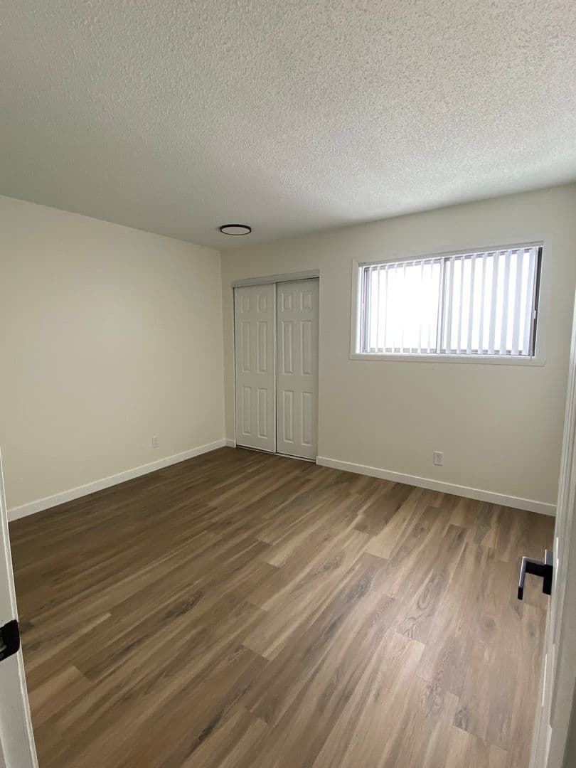 Saint Louis Park Apartment: 2524 Highway 100 S